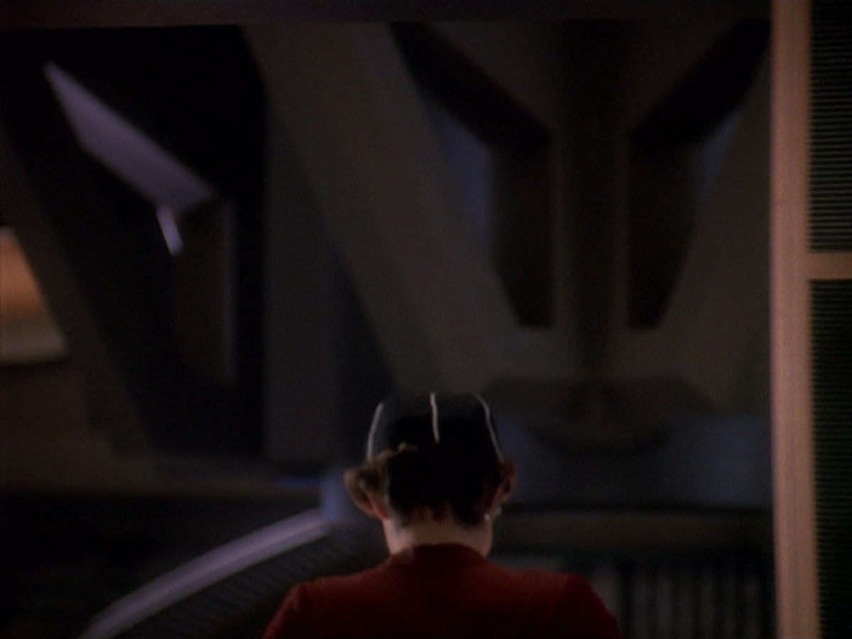 extant_StarTrek_DS9_4x07-StarshipDown_4259.jpg