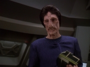 extant_StarTrek_DS9_4x07-StarshipDown_0104.jpg