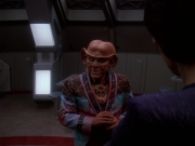 extant_StarTrek_DS9_4x07-StarshipDown_0800.jpg