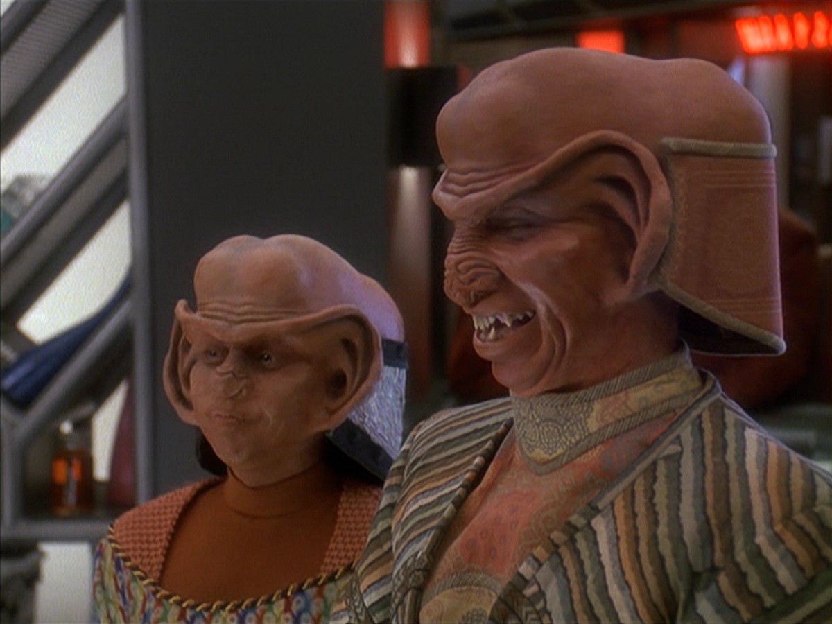 extant_StarTrek_DS9_4x08-LittleGreenMen_0040.jpg