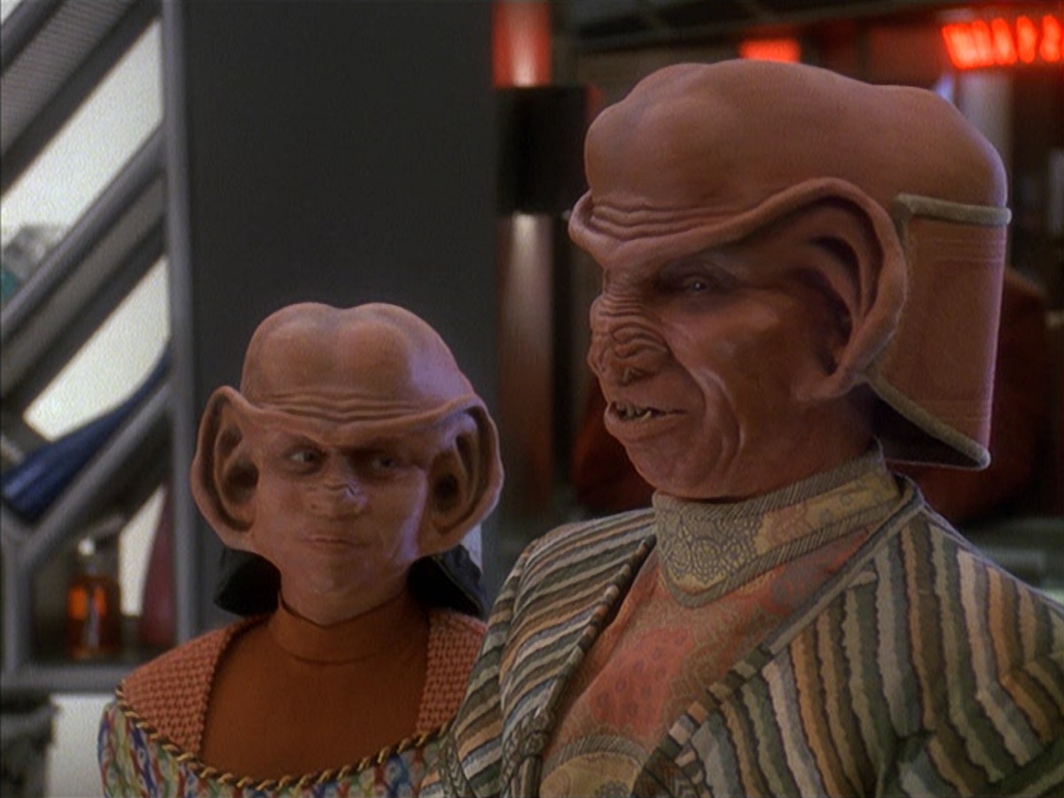 extant_StarTrek_DS9_4x08-LittleGreenMen_0041.jpg