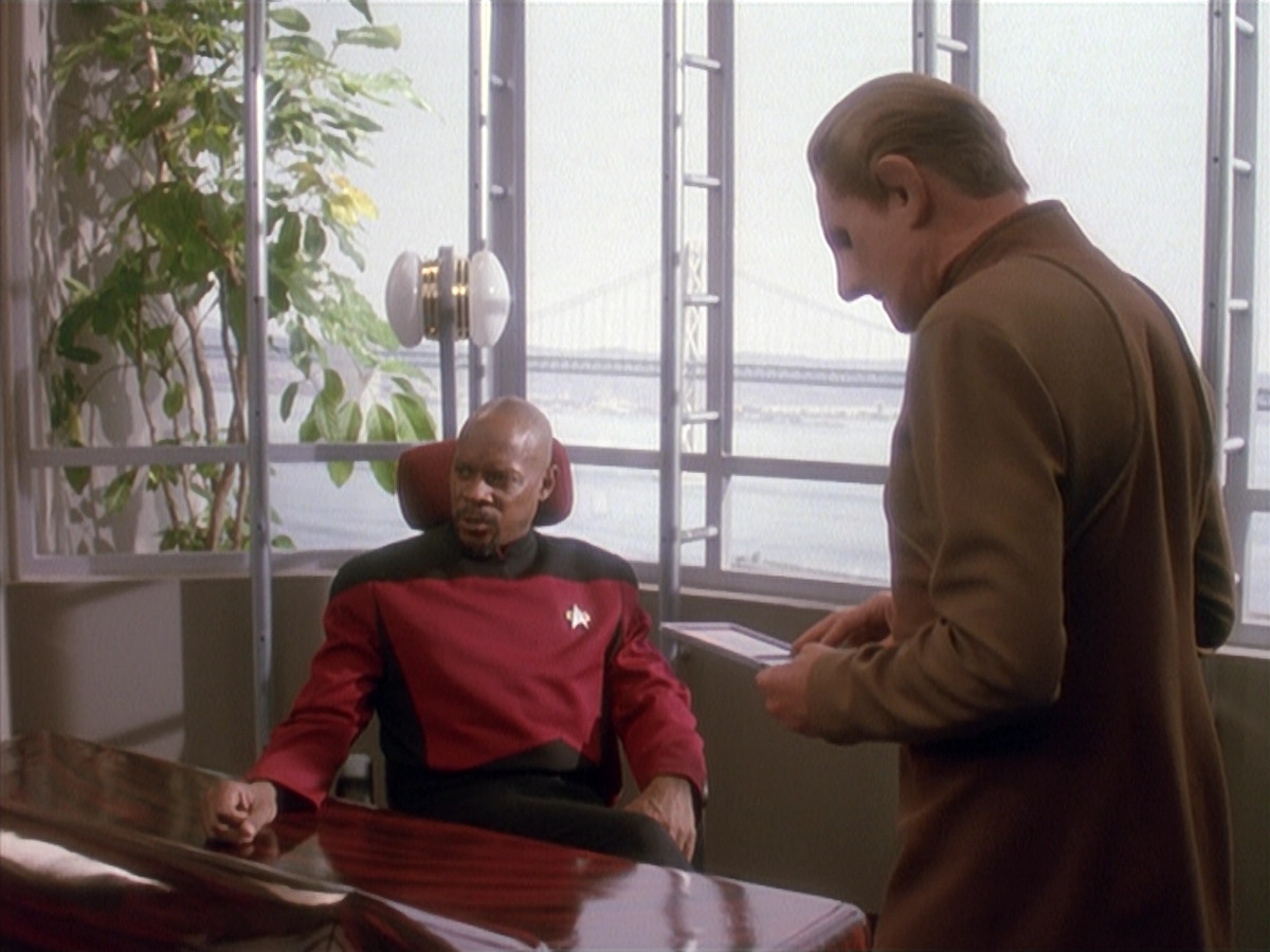 extant_StarTrek_DS9_4x12-ParadiseLost_00154.jpg