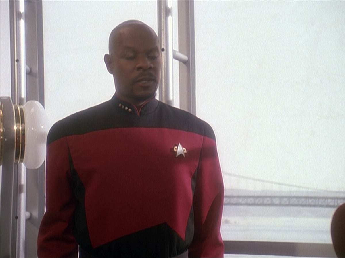 extant_StarTrek_DS9_4x12-ParadiseLost_00185.jpg