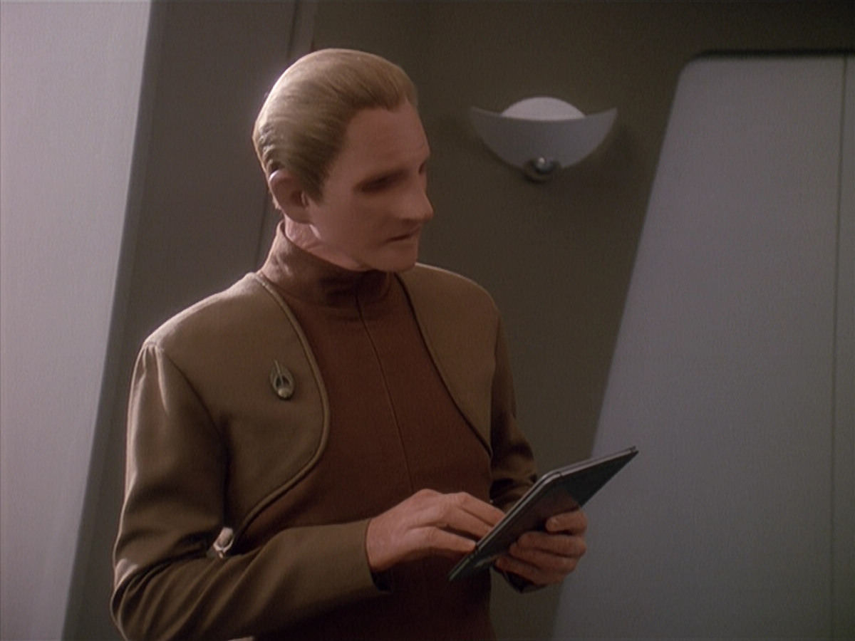 extant_StarTrek_DS9_4x12-ParadiseLost_00192.jpg