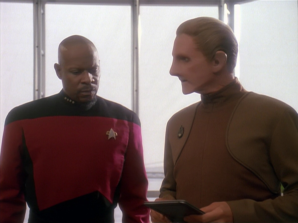 extant_StarTrek_DS9_4x12-ParadiseLost_00201.jpg