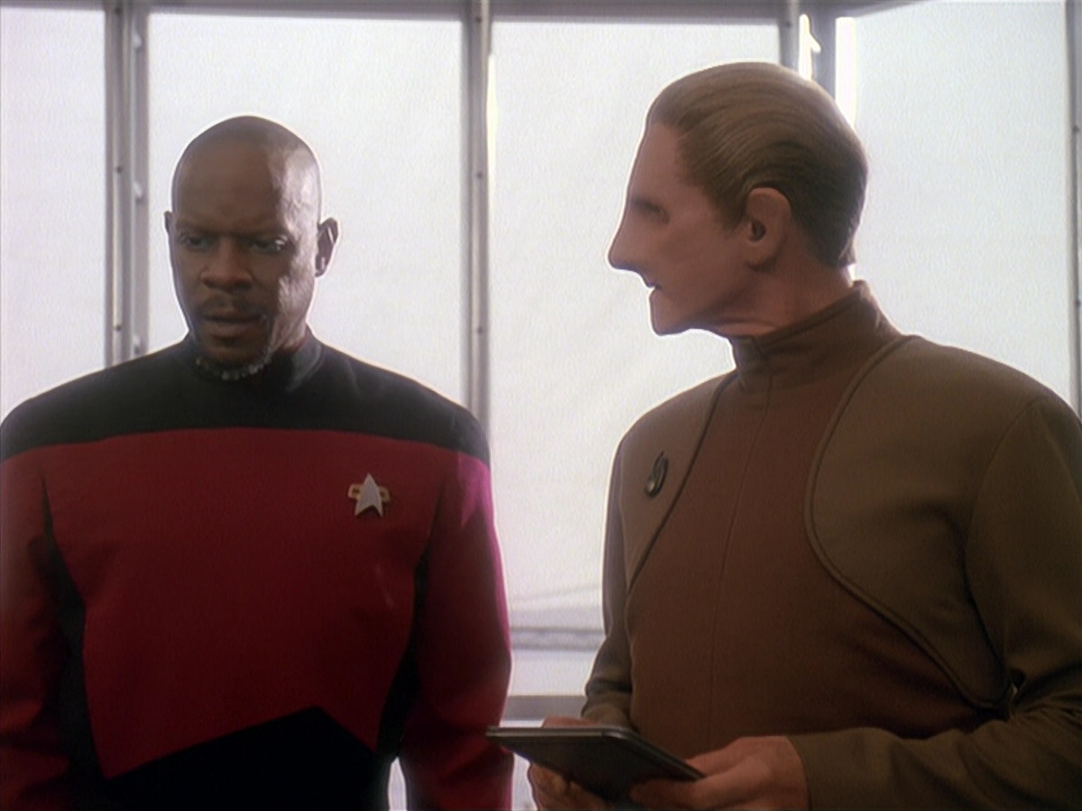 extant_StarTrek_DS9_4x12-ParadiseLost_00204.jpg