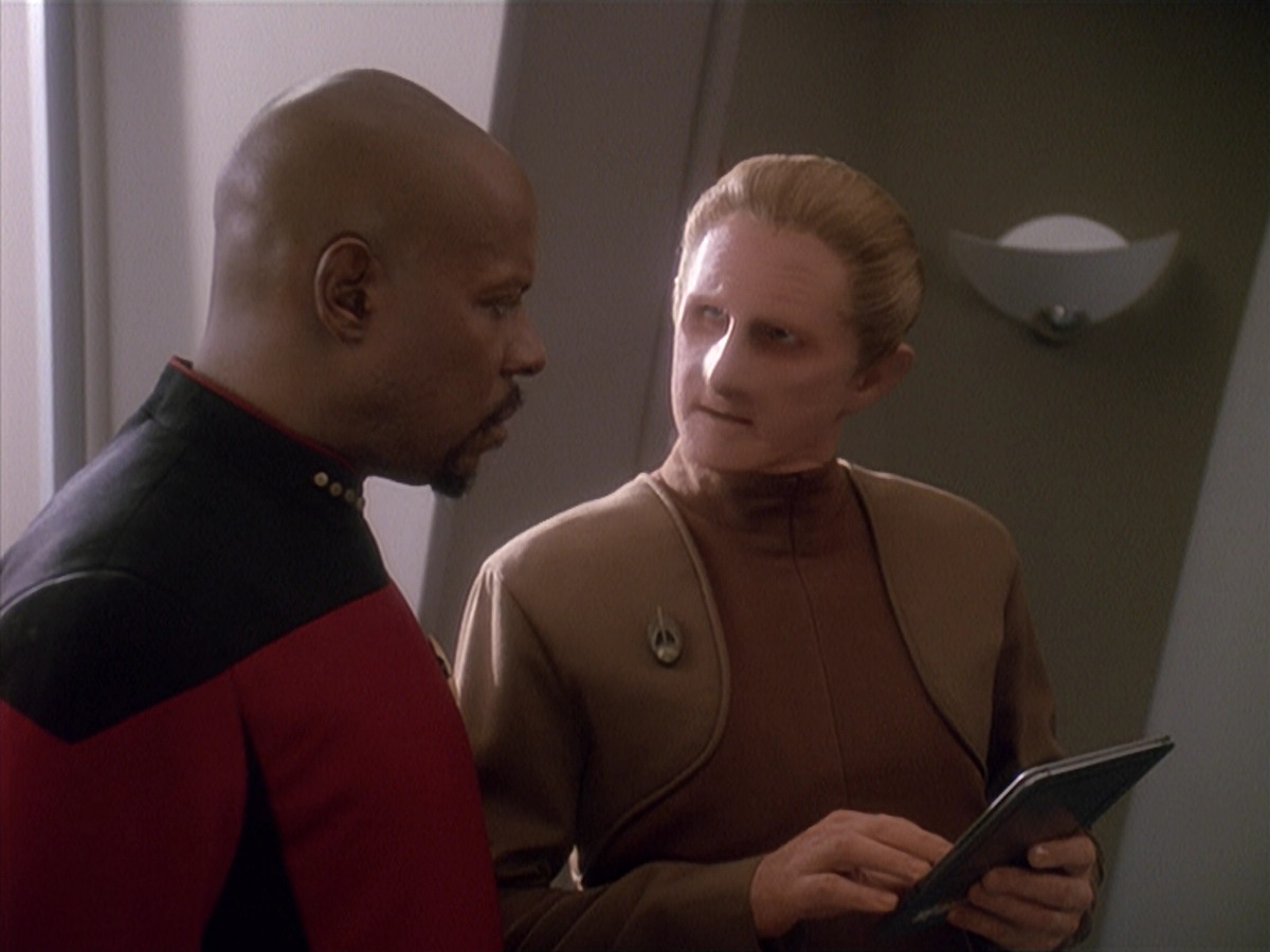 extant_StarTrek_DS9_4x12-ParadiseLost_00219.jpg