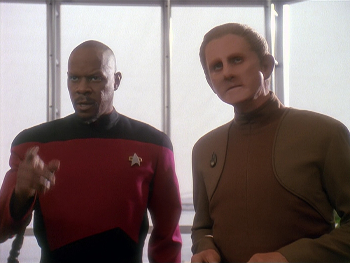 extant_StarTrek_DS9_4x12-ParadiseLost_00224.jpg