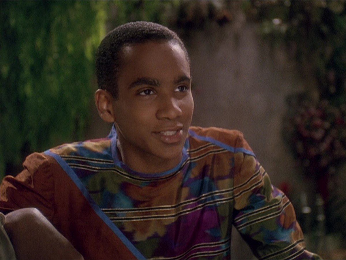 extant_StarTrek_DS9_4x12-ParadiseLost_00289.jpg