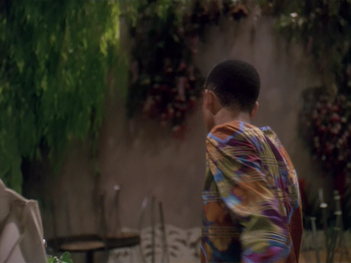 extant_StarTrek_DS9_4x12-ParadiseLost_00297.jpg