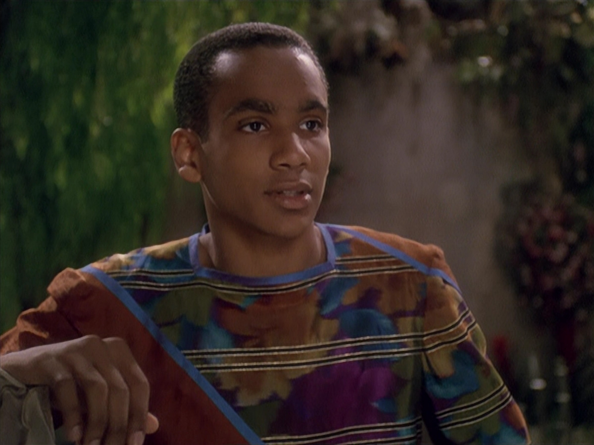 extant_StarTrek_DS9_4x12-ParadiseLost_00310.jpg