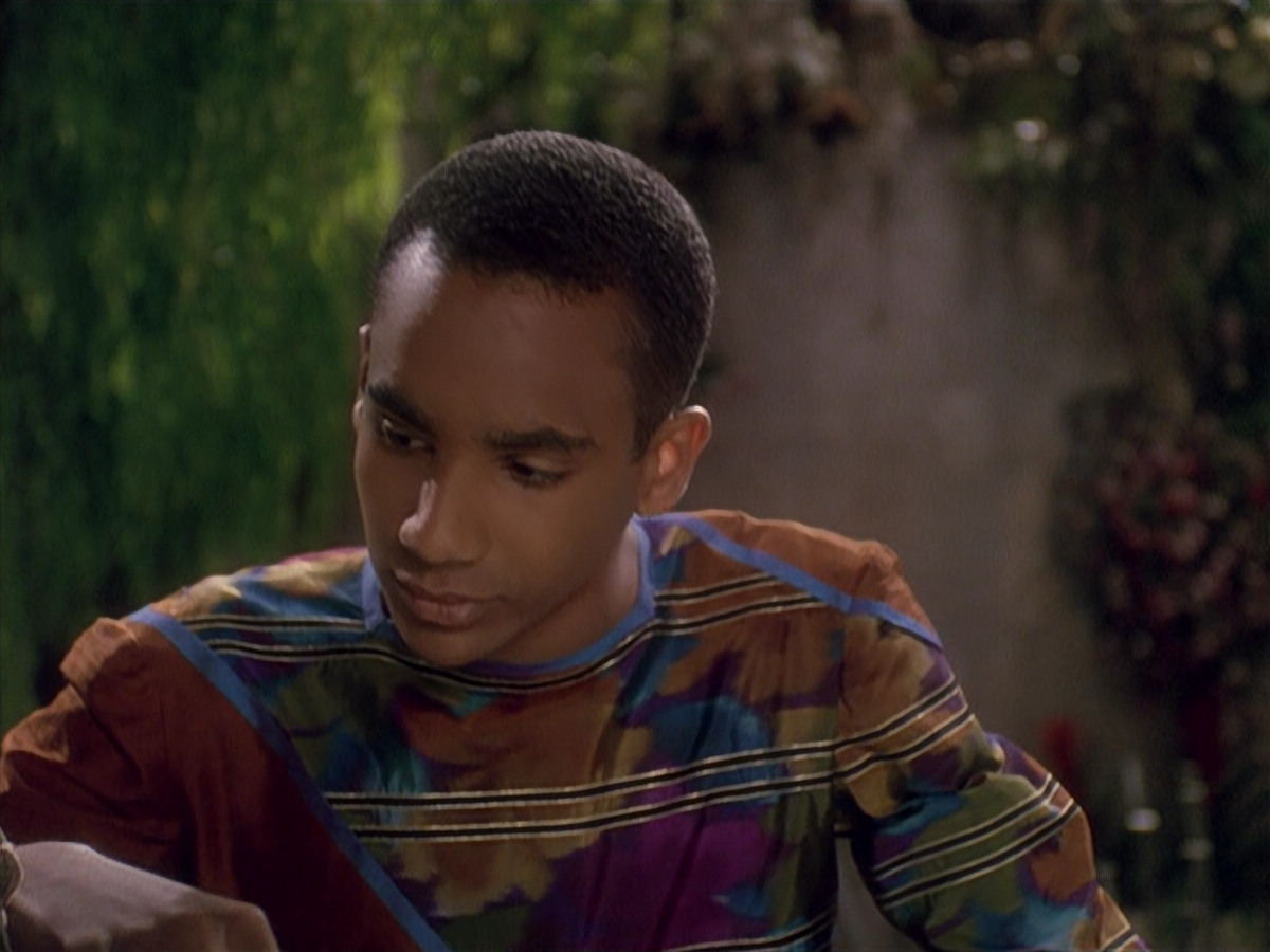 extant_StarTrek_DS9_4x12-ParadiseLost_00327.jpg