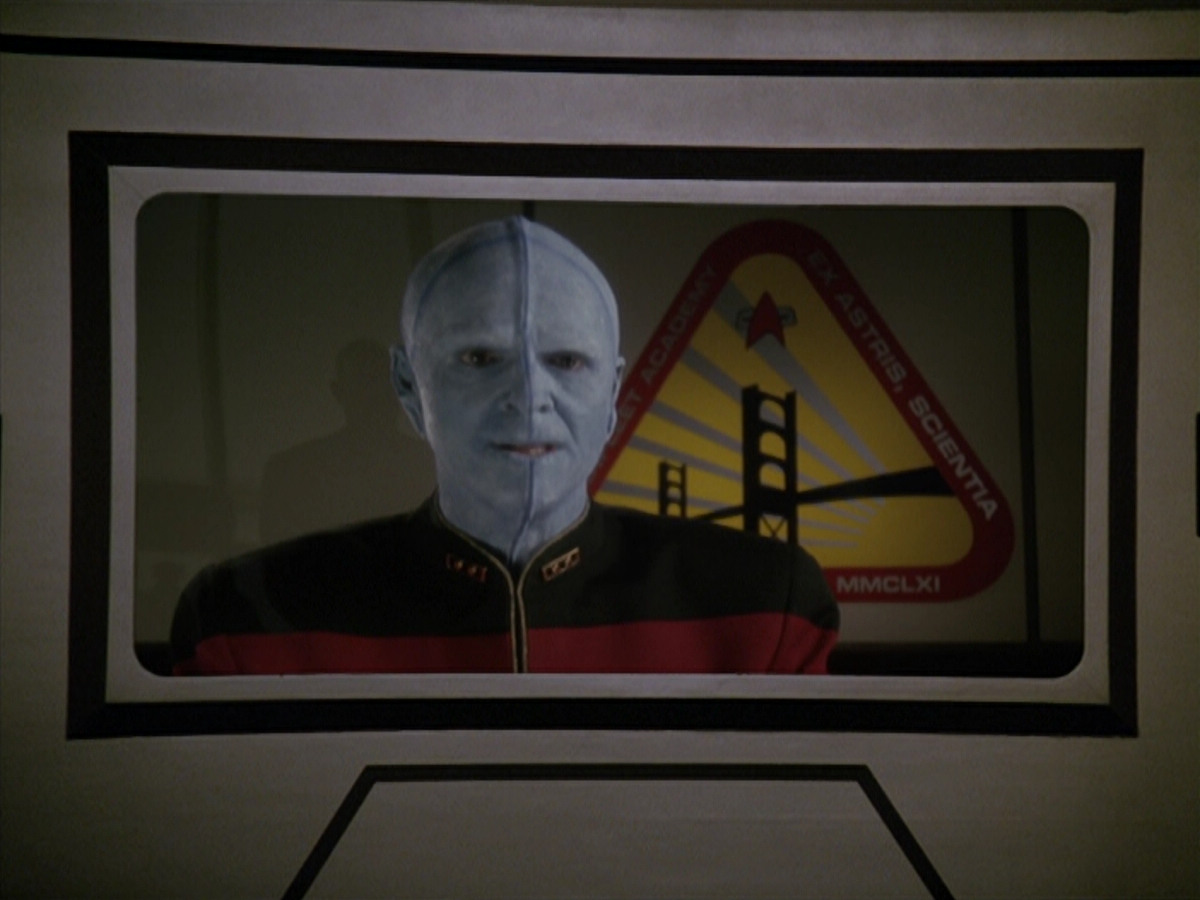 extant_StarTrek_DS9_4x12-ParadiseLost_00351.jpg