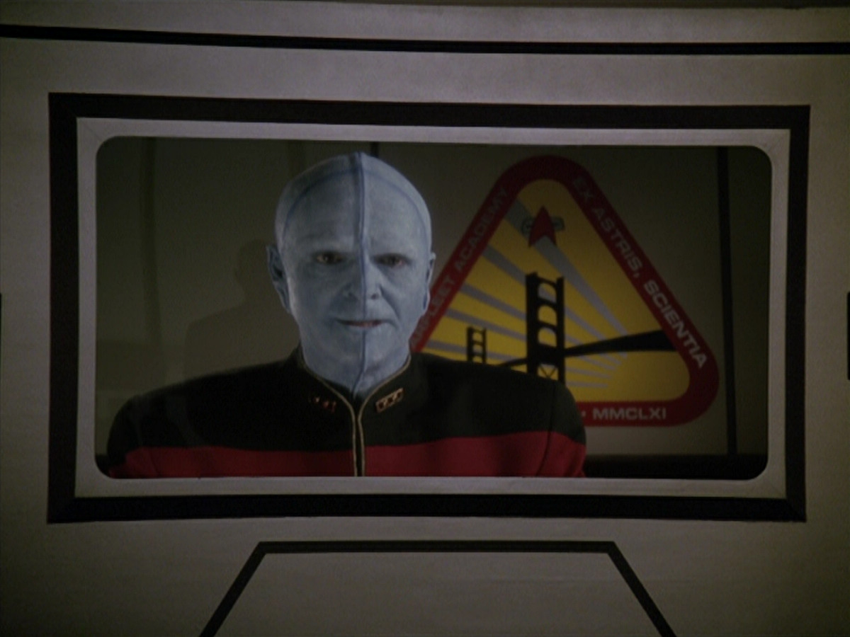 extant_StarTrek_DS9_4x12-ParadiseLost_00371.jpg