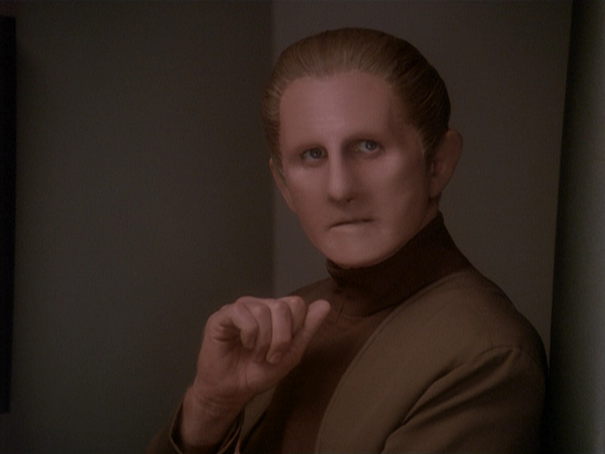extant_StarTrek_DS9_4x12-ParadiseLost_00390.jpg