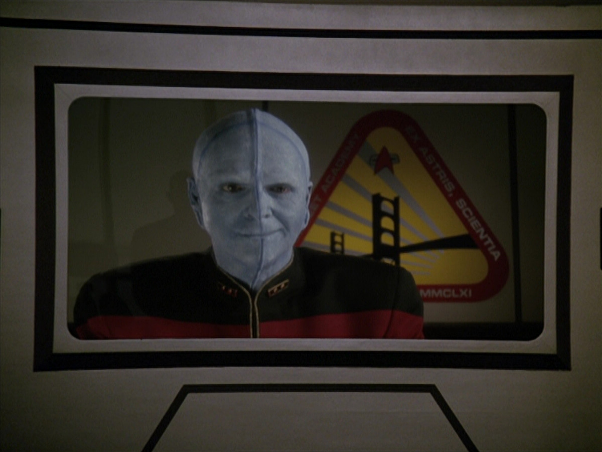 extant_StarTrek_DS9_4x12-ParadiseLost_00398.jpg