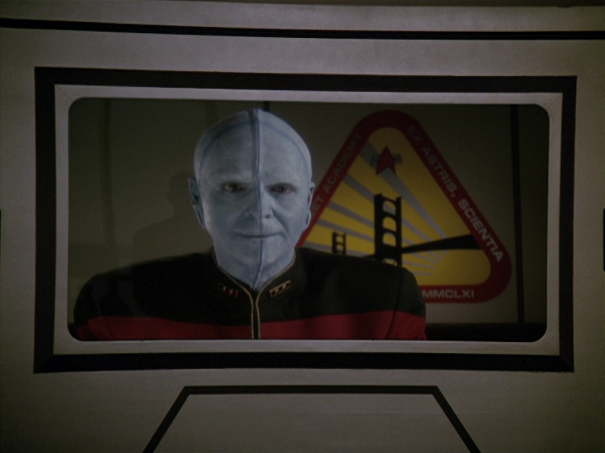 extant_StarTrek_DS9_4x12-ParadiseLost_00400.jpg