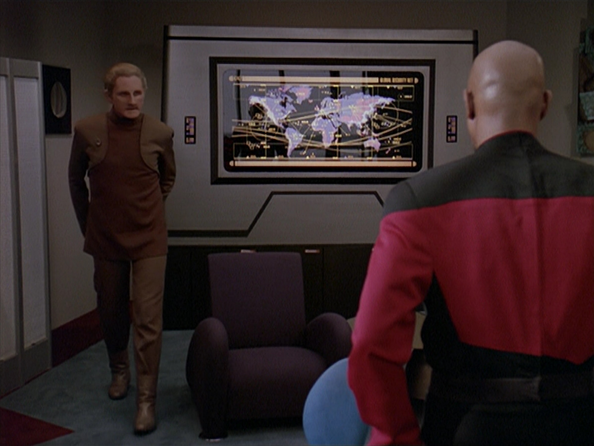 extant_StarTrek_DS9_4x12-ParadiseLost_00438.jpg