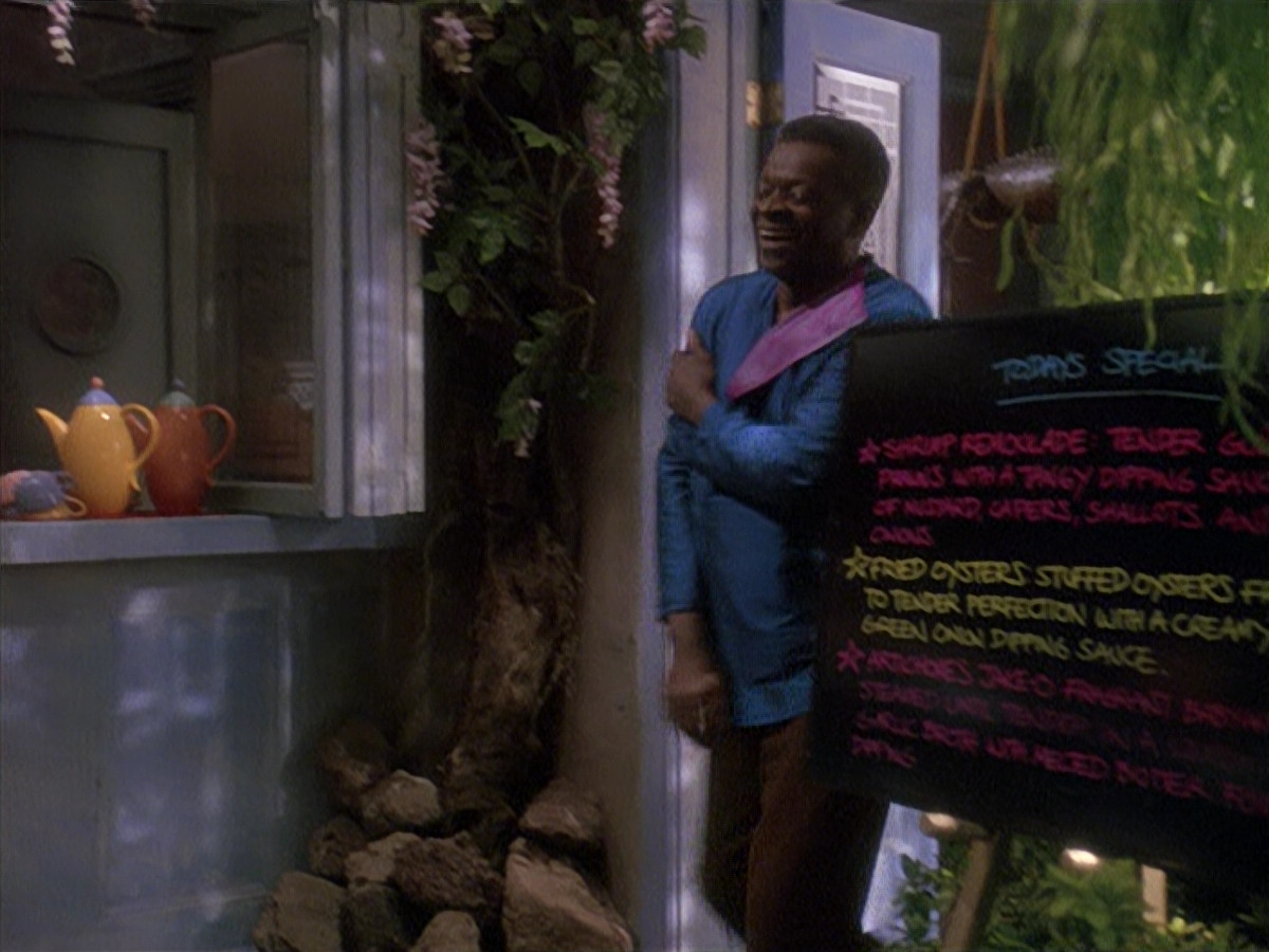 extant_StarTrek_DS9_4x12-ParadiseLost_00629.jpg