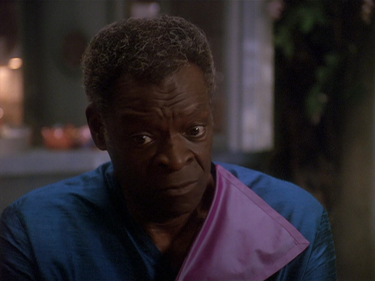 extant_StarTrek_DS9_4x12-ParadiseLost_00668.jpg