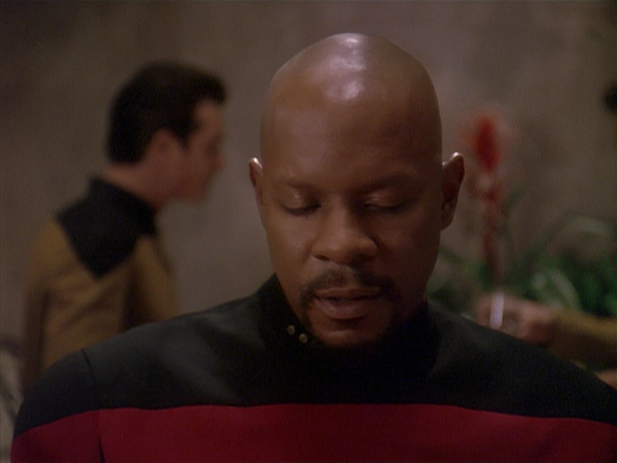 extant_StarTrek_DS9_4x12-ParadiseLost_00673.jpg