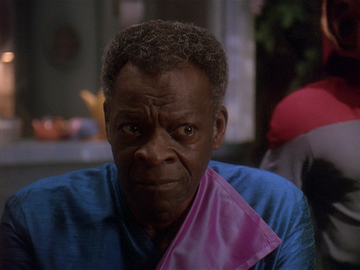 extant_StarTrek_DS9_4x12-ParadiseLost_00681.jpg