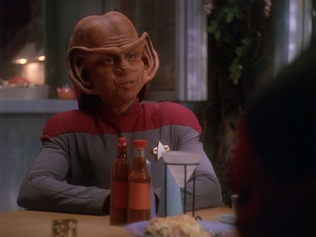 extant_StarTrek_DS9_4x12-ParadiseLost_00702.jpg