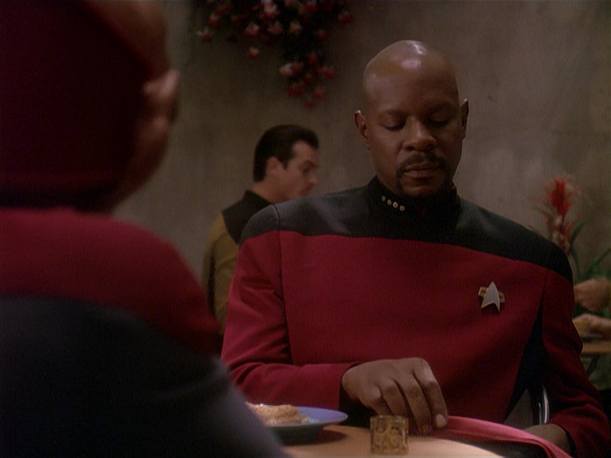 extant_StarTrek_DS9_4x12-ParadiseLost_00712.jpg