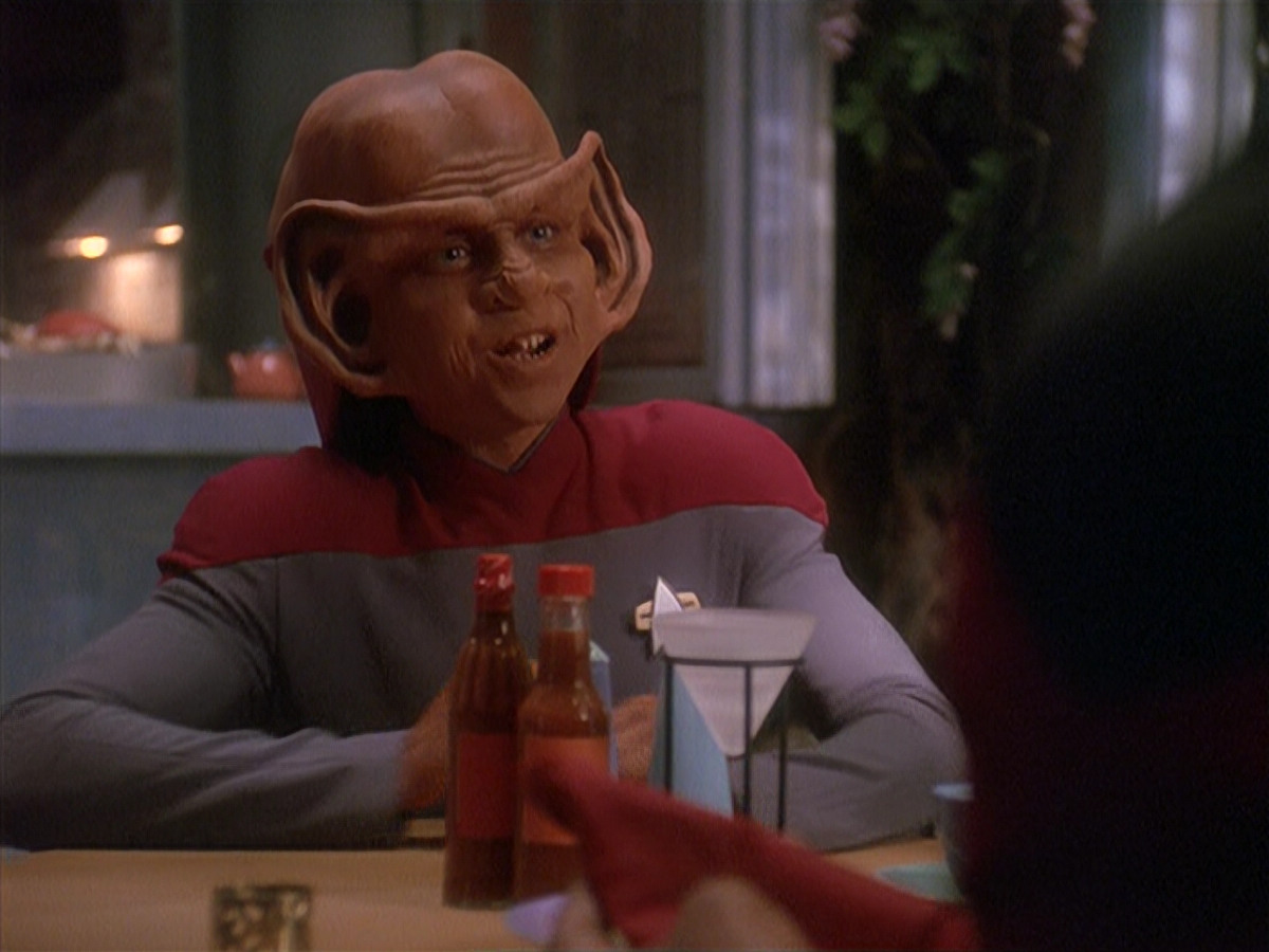 extant_StarTrek_DS9_4x12-ParadiseLost_00716.jpg
