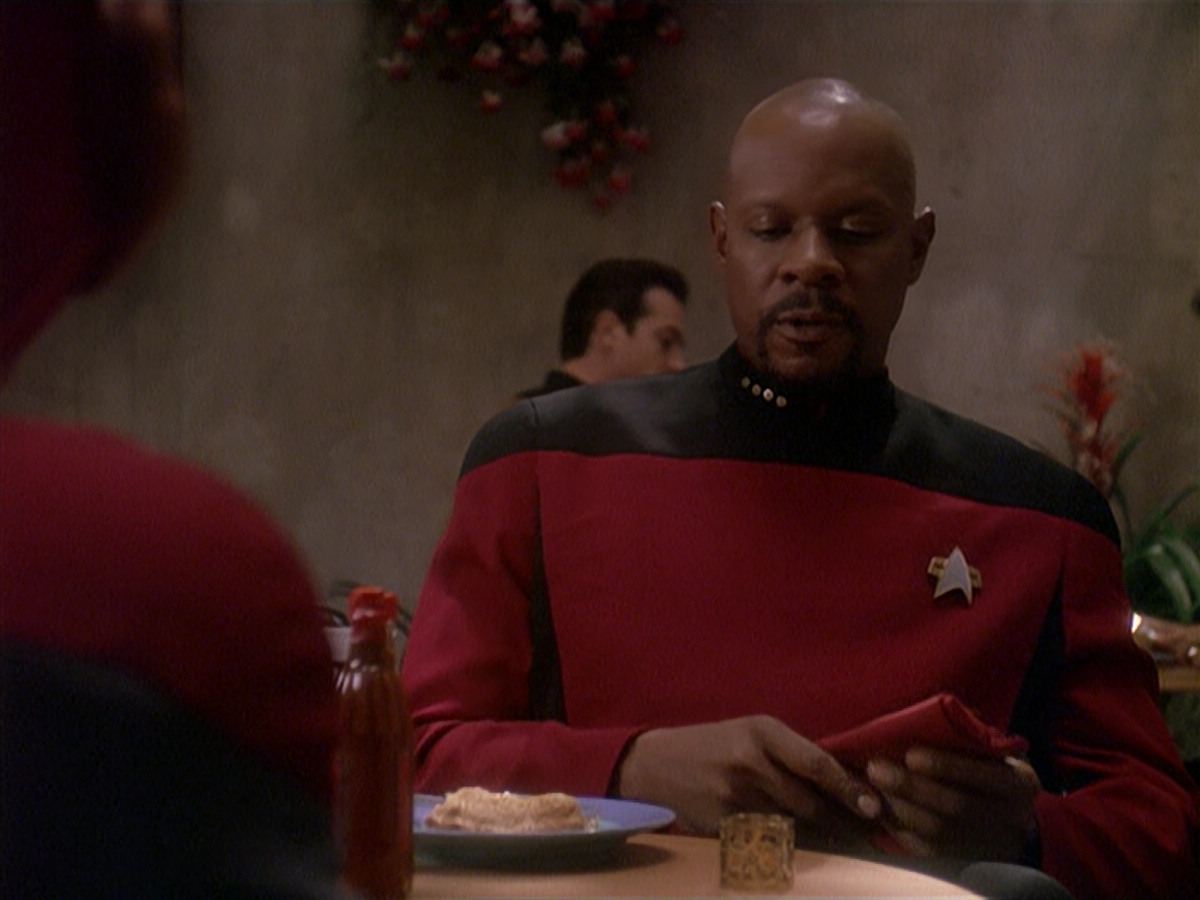 extant_StarTrek_DS9_4x12-ParadiseLost_00728.jpg