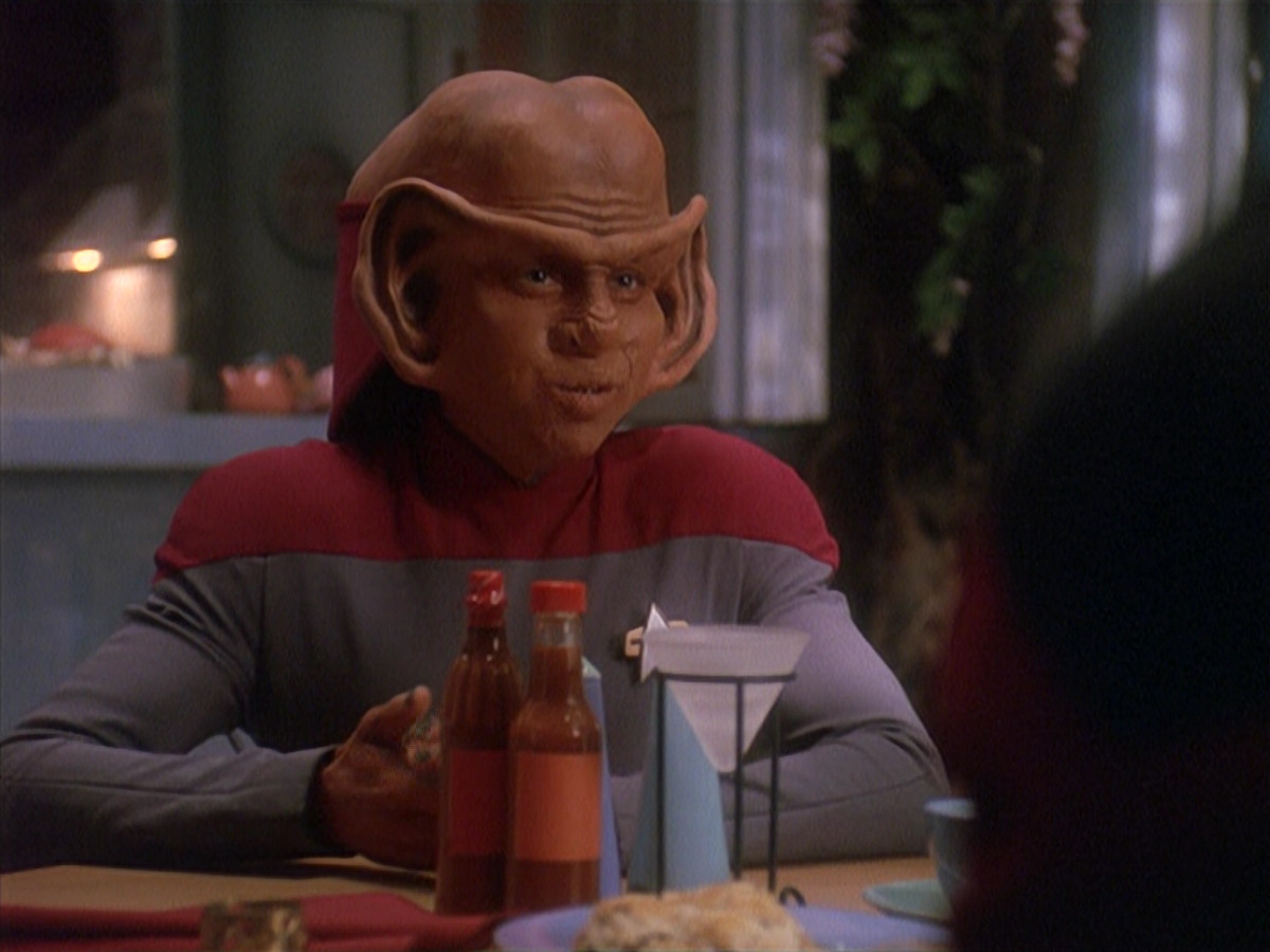 extant_StarTrek_DS9_4x12-ParadiseLost_00777.jpg