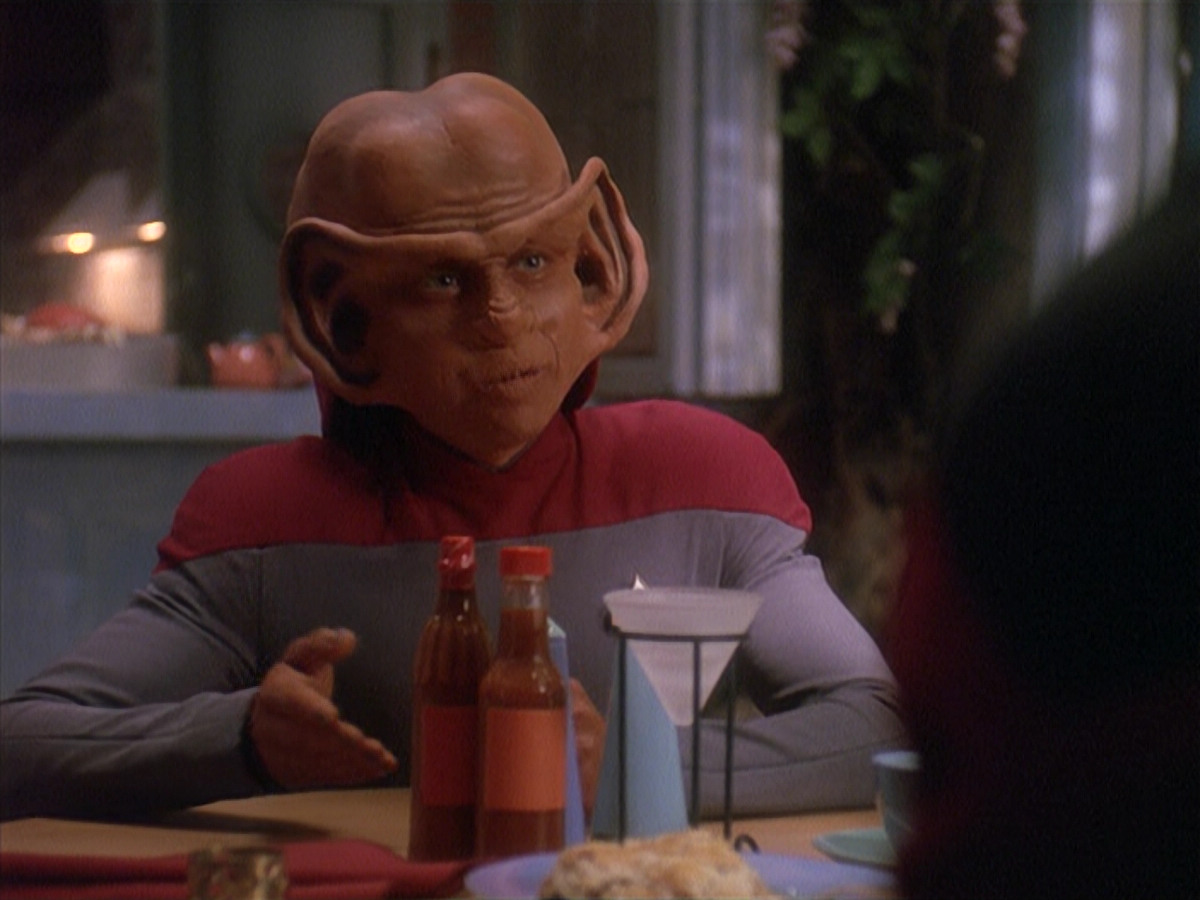 extant_StarTrek_DS9_4x12-ParadiseLost_00782.jpg