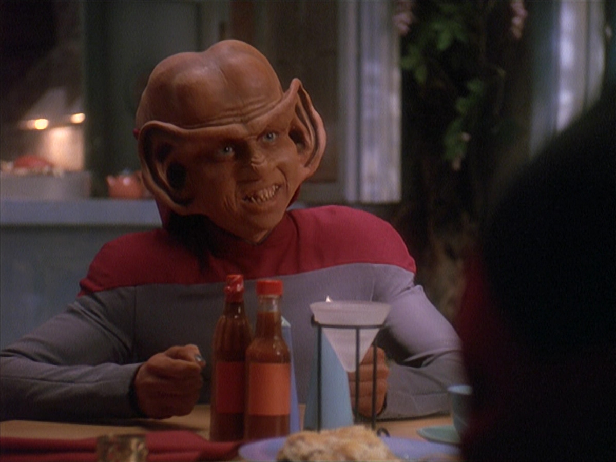 extant_StarTrek_DS9_4x12-ParadiseLost_00784.jpg