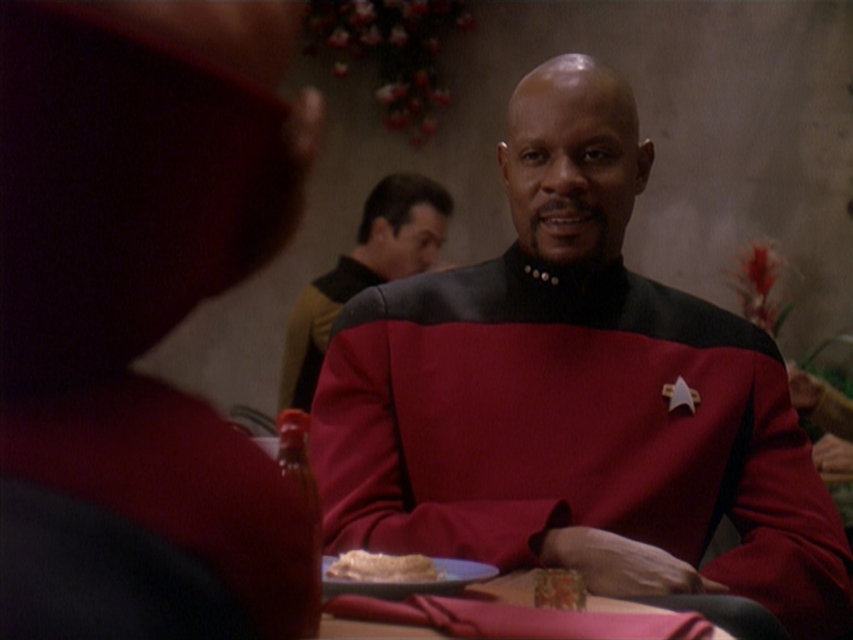 extant_StarTrek_DS9_4x12-ParadiseLost_00785.jpg
