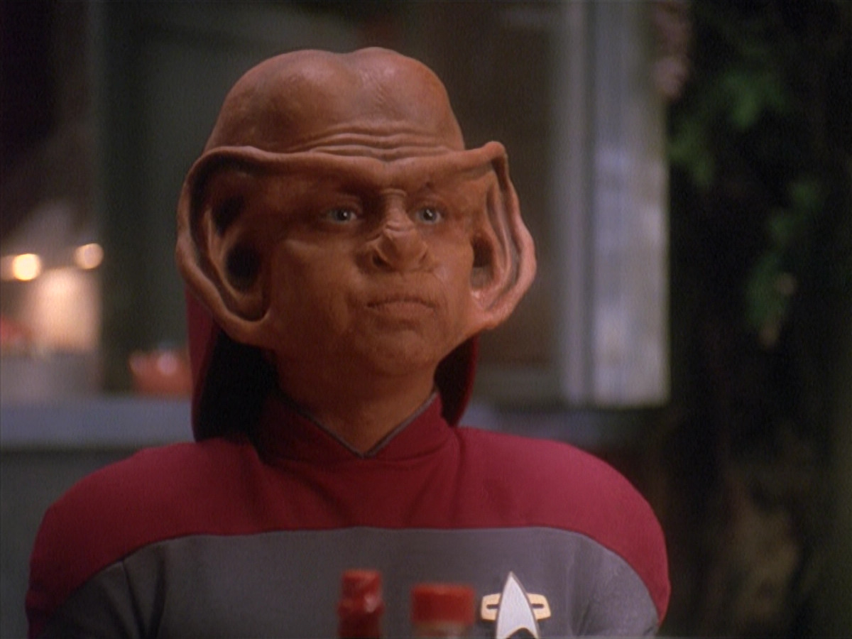 extant_StarTrek_DS9_4x12-ParadiseLost_00799.jpg