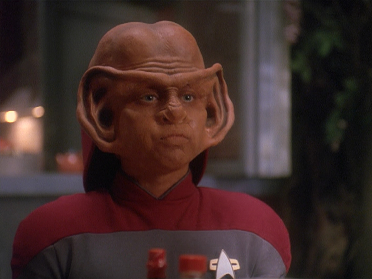 extant_StarTrek_DS9_4x12-ParadiseLost_00800.jpg