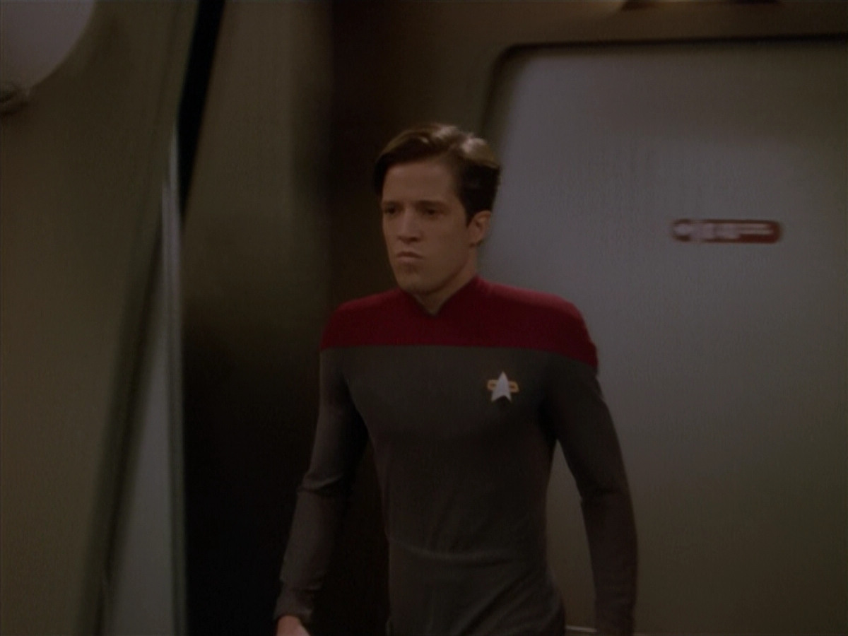 extant_StarTrek_DS9_4x12-ParadiseLost_00803.jpg