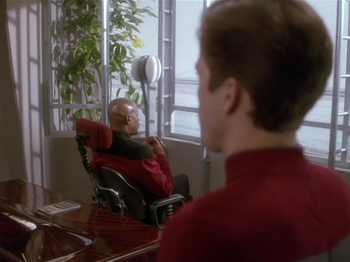 extant_StarTrek_DS9_4x12-ParadiseLost_00808.jpg