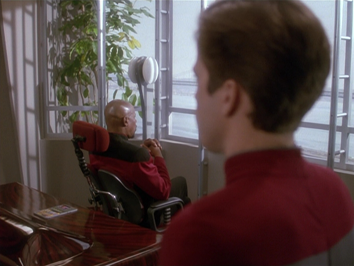 extant_StarTrek_DS9_4x12-ParadiseLost_00810.jpg
