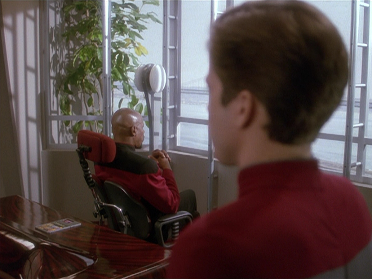 extant_StarTrek_DS9_4x12-ParadiseLost_00813.jpg