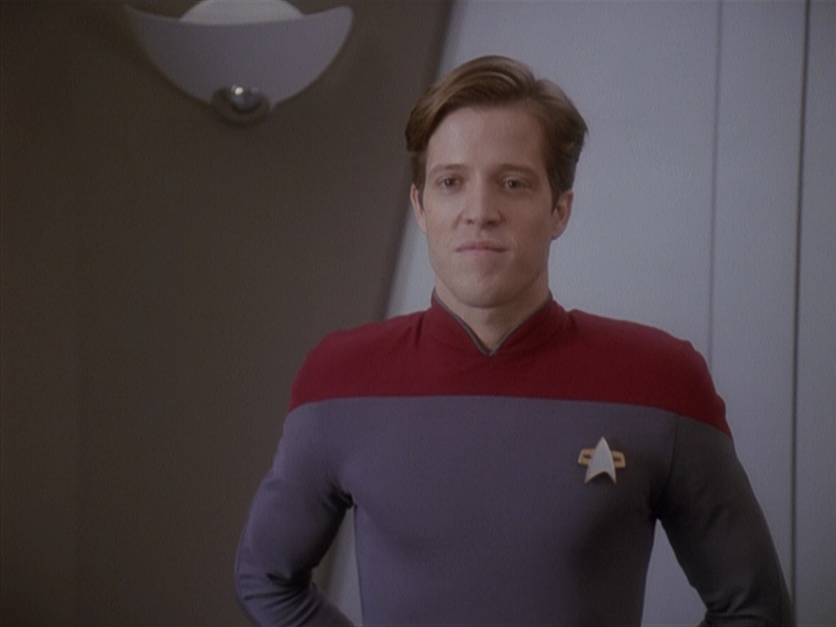 extant_StarTrek_DS9_4x12-ParadiseLost_00825.jpg