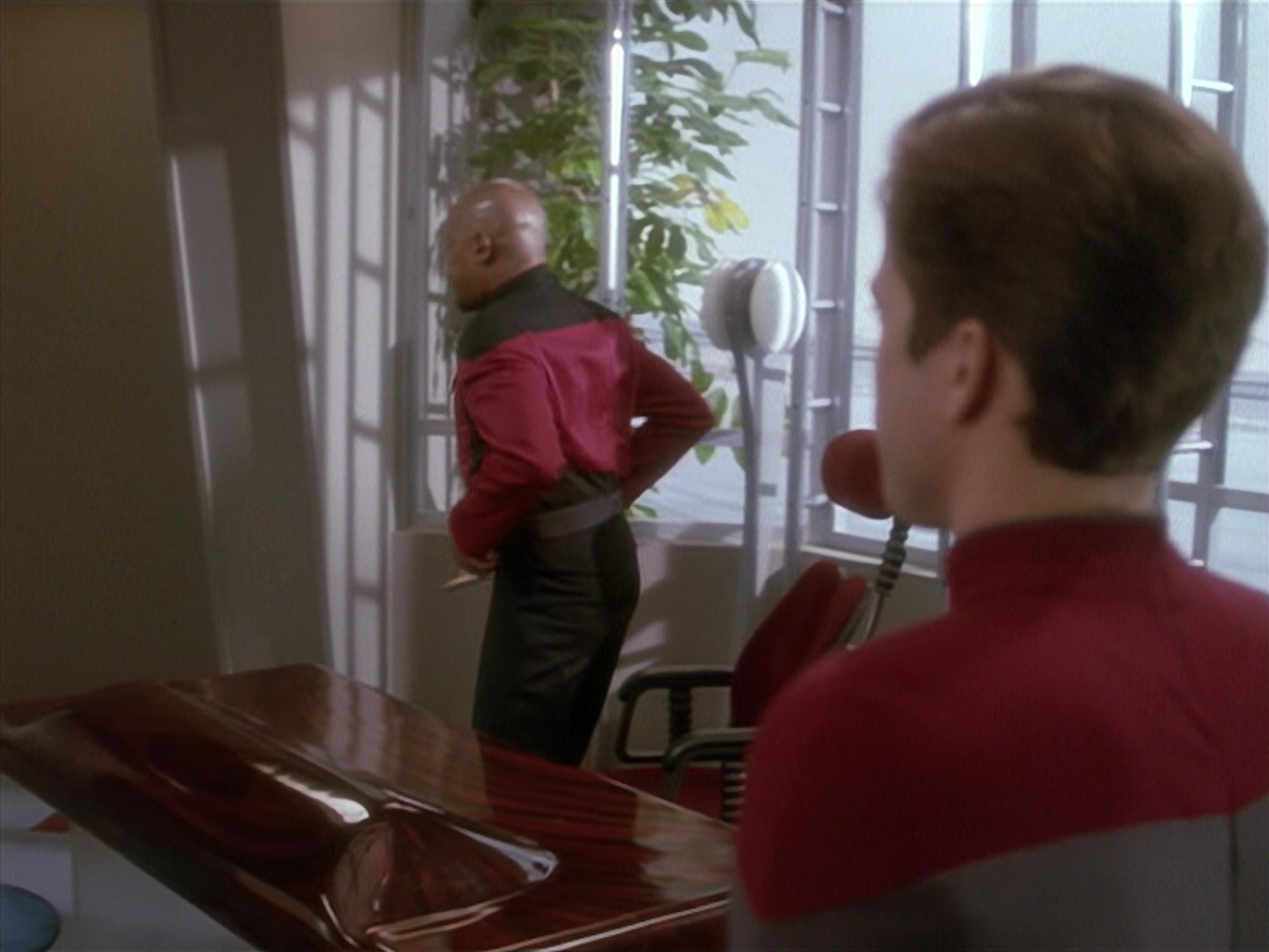 extant_StarTrek_DS9_4x12-ParadiseLost_00830.jpg