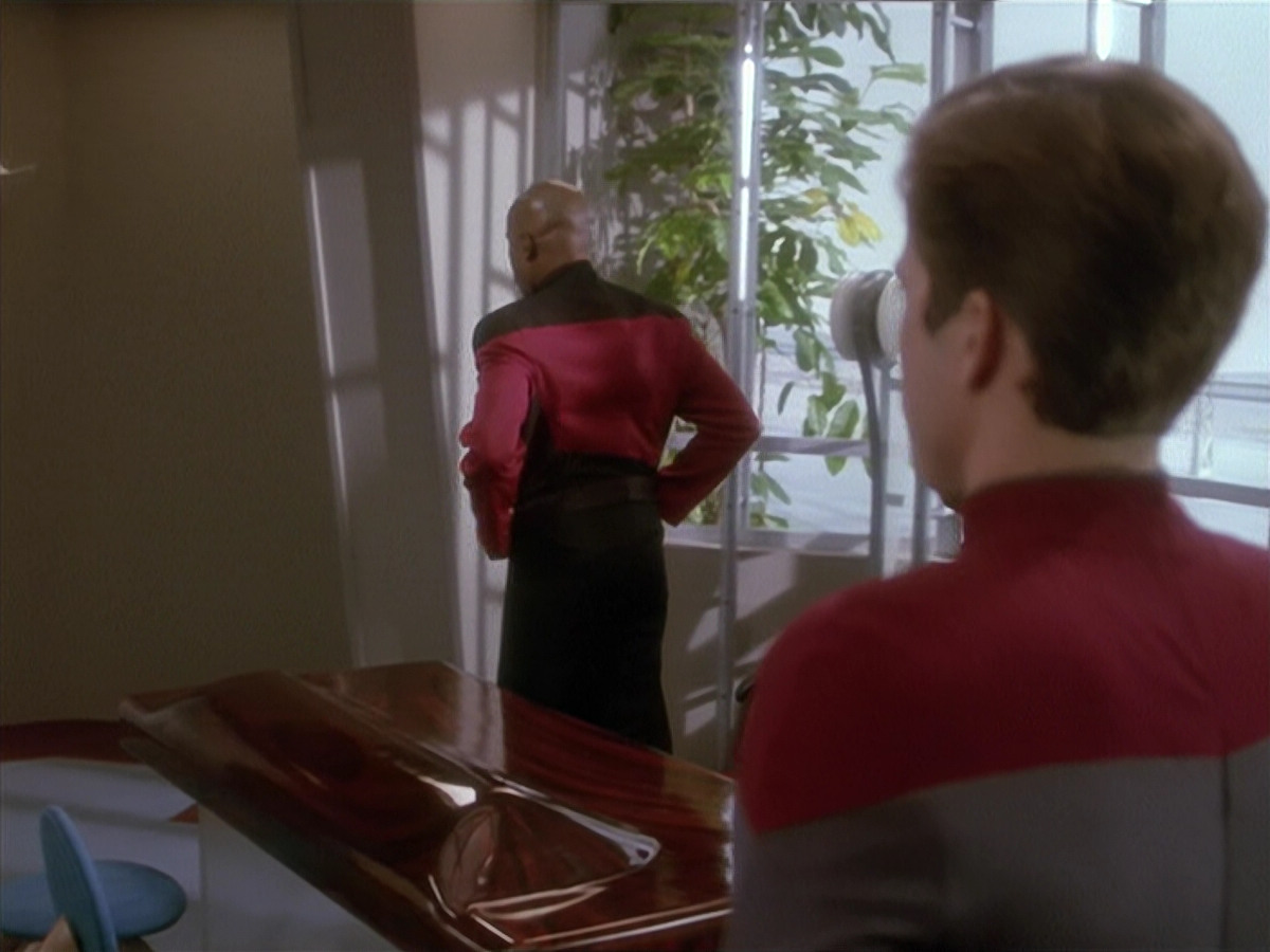 extant_StarTrek_DS9_4x12-ParadiseLost_00831.jpg