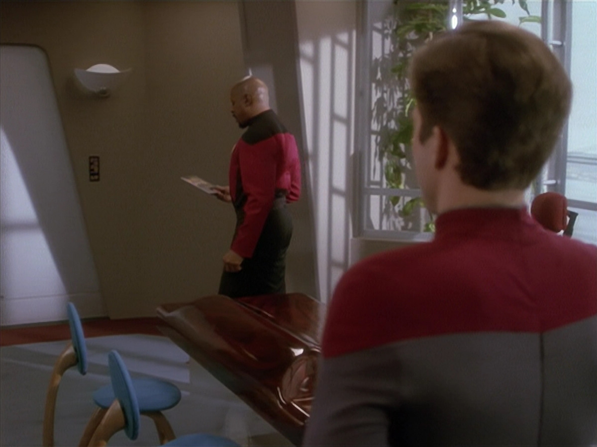 extant_StarTrek_DS9_4x12-ParadiseLost_00833.jpg