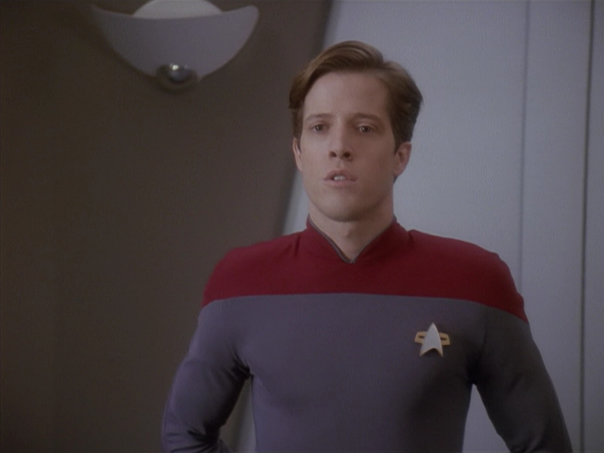 extant_StarTrek_DS9_4x12-ParadiseLost_00850.jpg
