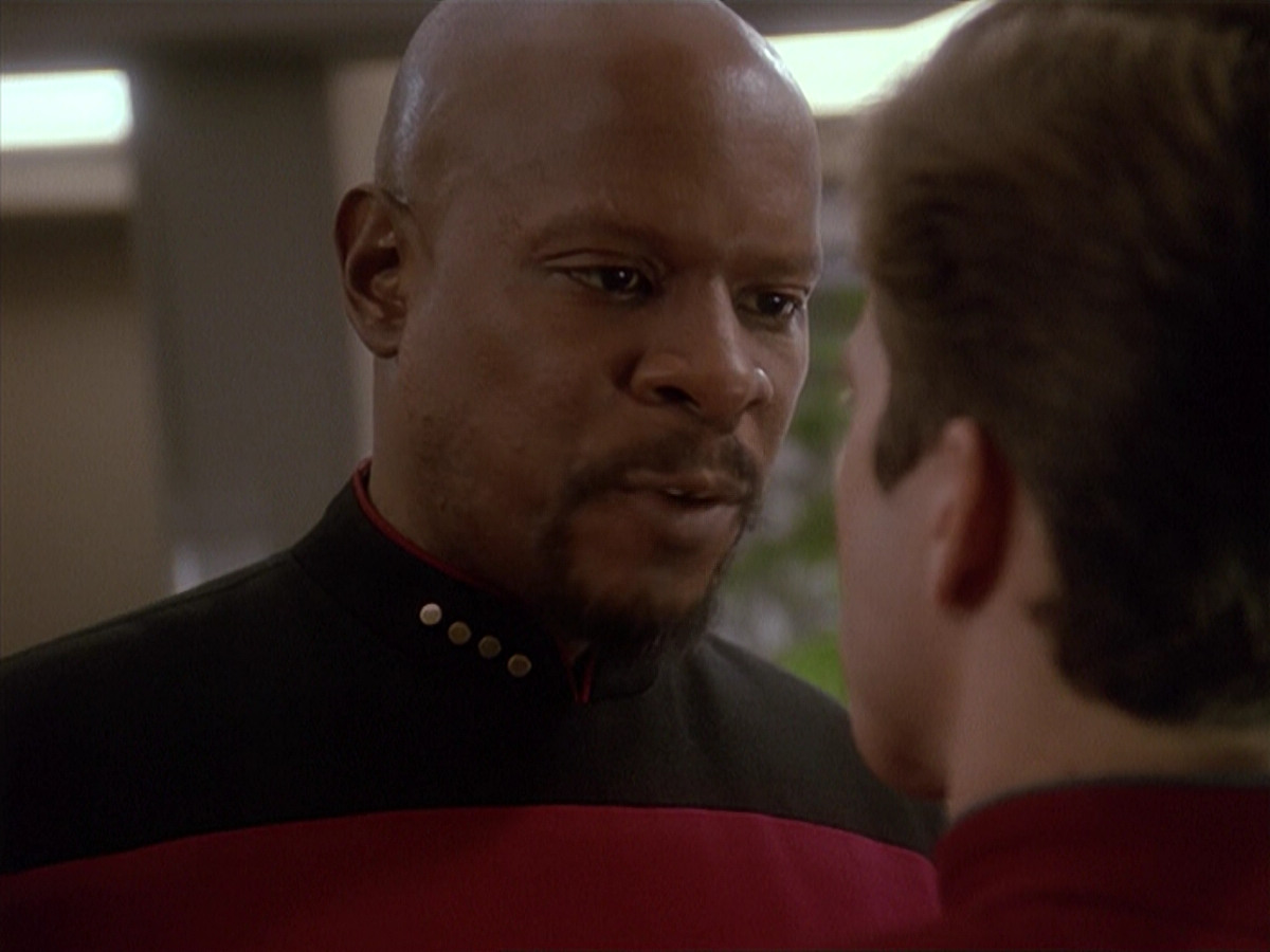extant_StarTrek_DS9_4x12-ParadiseLost_00873.jpg