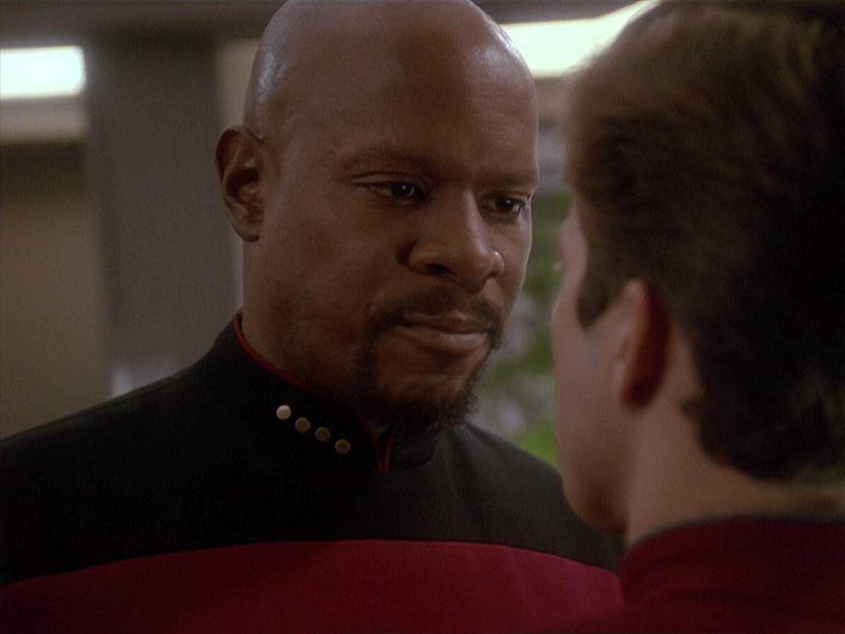 extant_StarTrek_DS9_4x12-ParadiseLost_00874.jpg