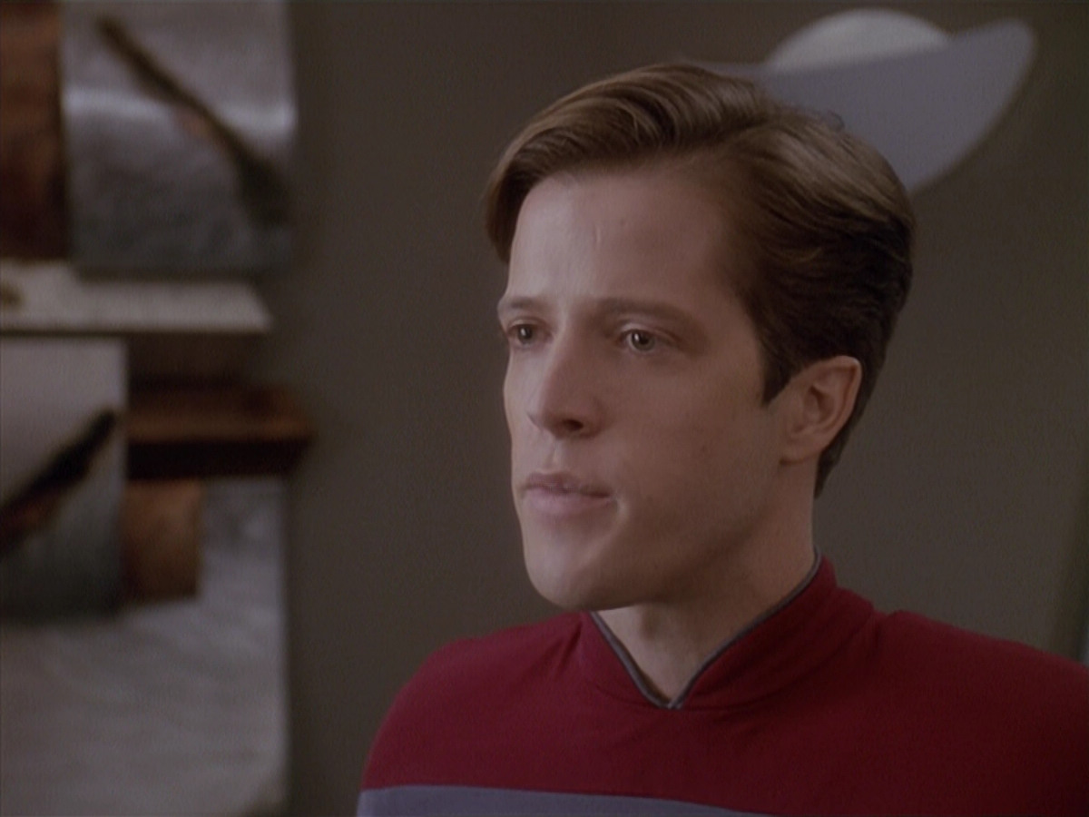 extant_StarTrek_DS9_4x12-ParadiseLost_00885.jpg