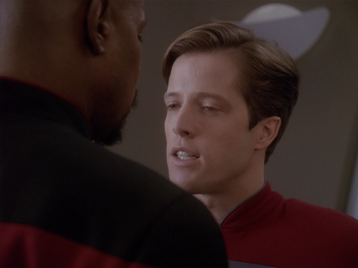 extant_StarTrek_DS9_4x12-ParadiseLost_00903.jpg