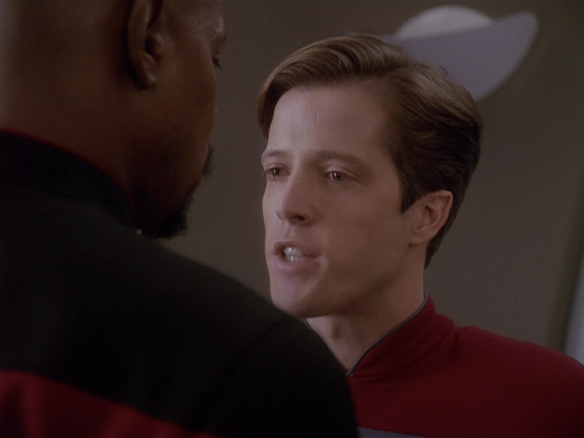 extant_StarTrek_DS9_4x12-ParadiseLost_00905.jpg